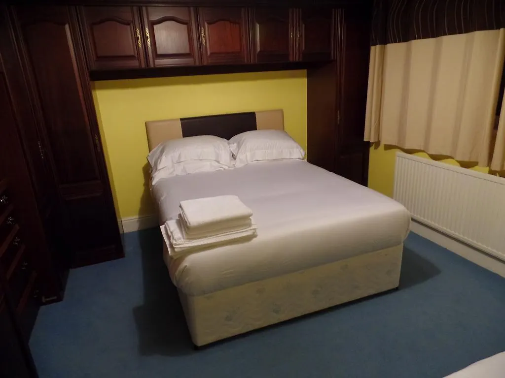 Pay2Stay Chester 0*,