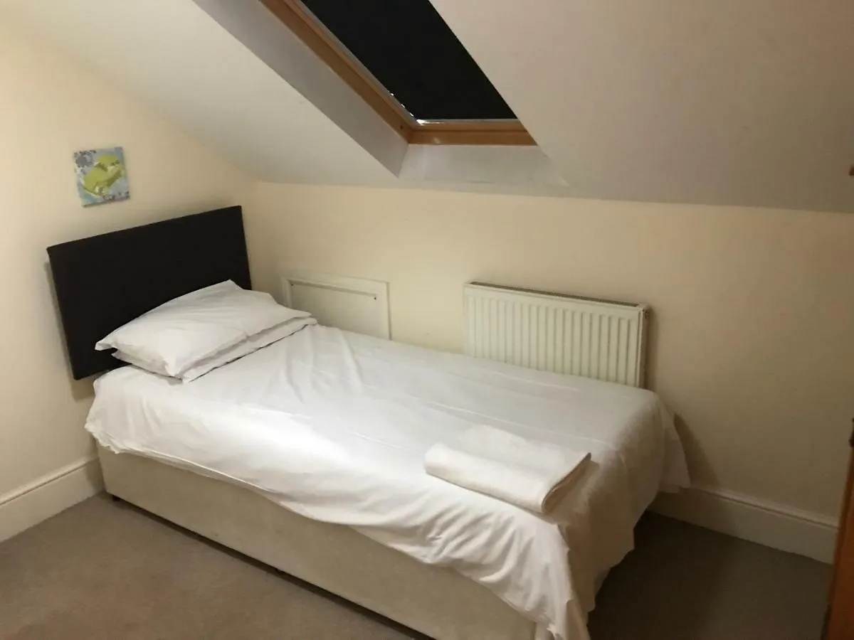 Pay2Stay Chester 0*,